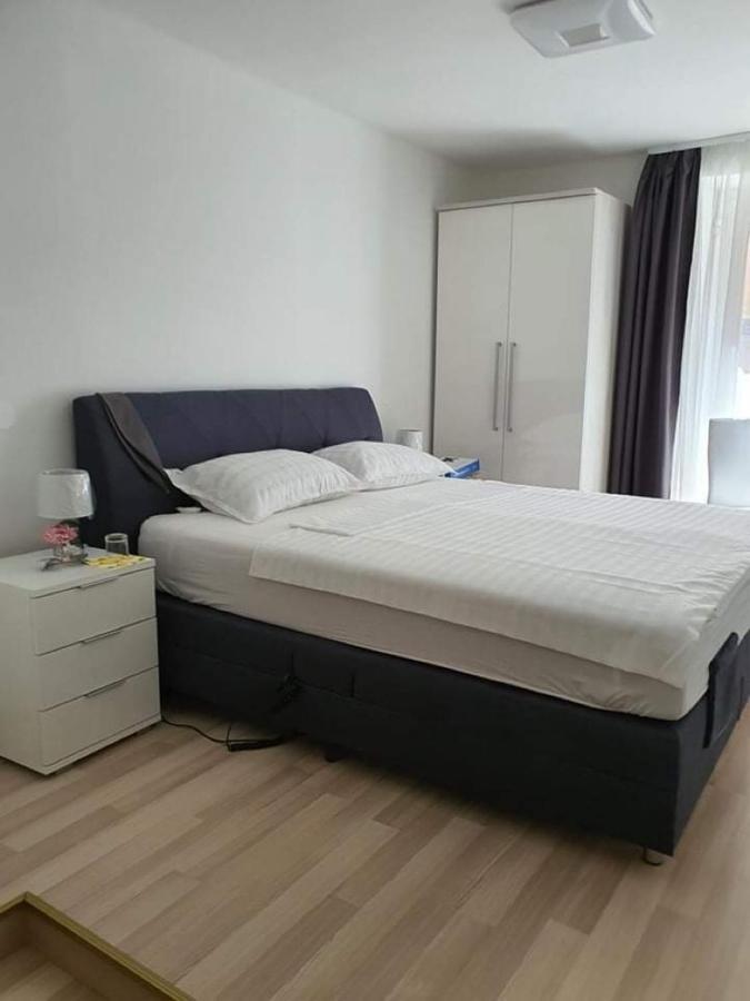 Aldi 2 Apartment Пула Екстериор снимка